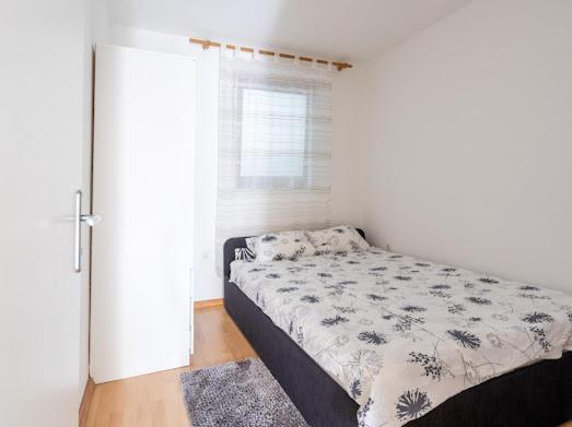 Lola 2 Apartment Ровин Екстериор снимка